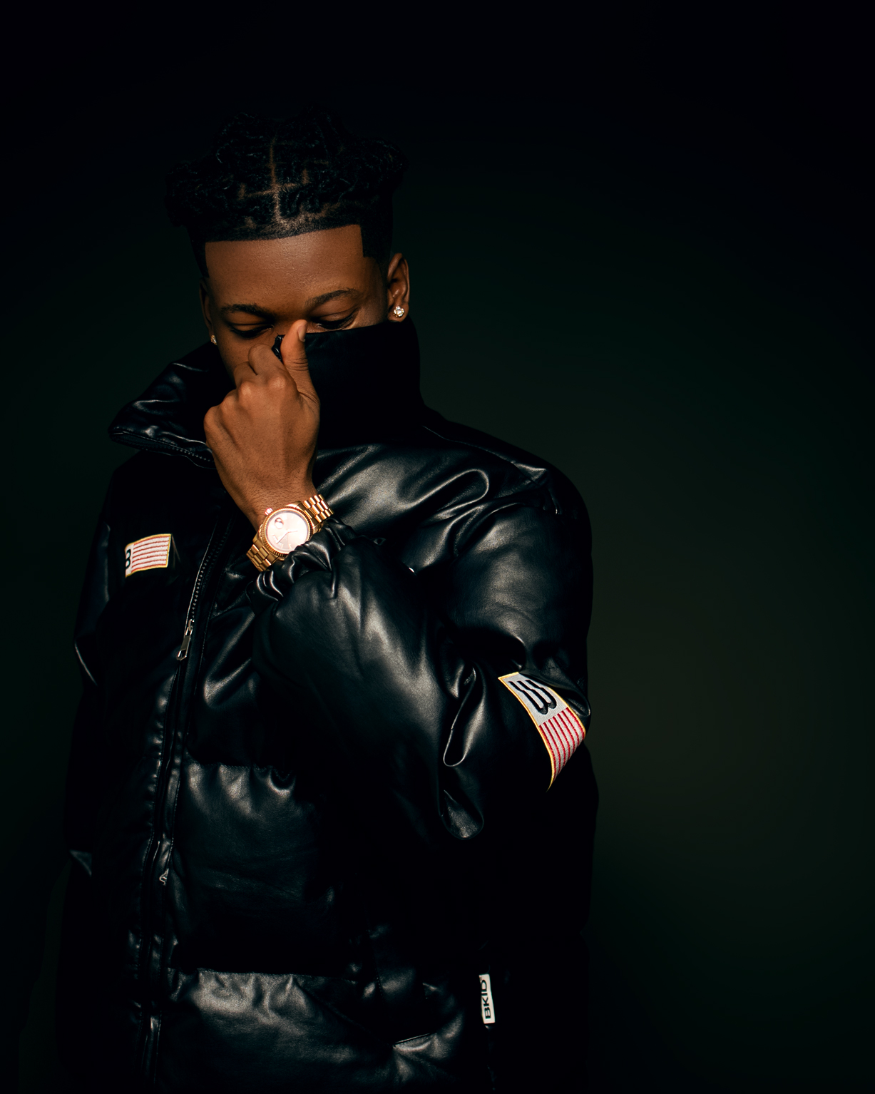 3Litee seated fashion editorial